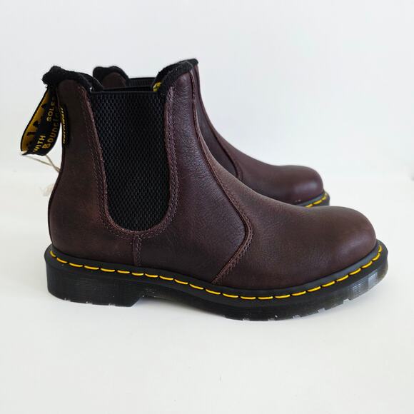 DR. MARTENS 2976 Water Resistant Brown Leather Chelsea Boot Woman's 9 / Men's 8 - Picture 1 of 7
